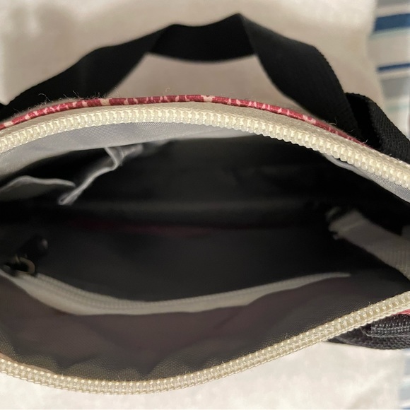 Kavu Shoulder Bag - Picture 3 of 3